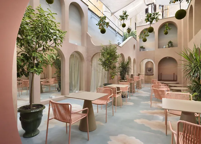 Leon's Place In Hotel 4*